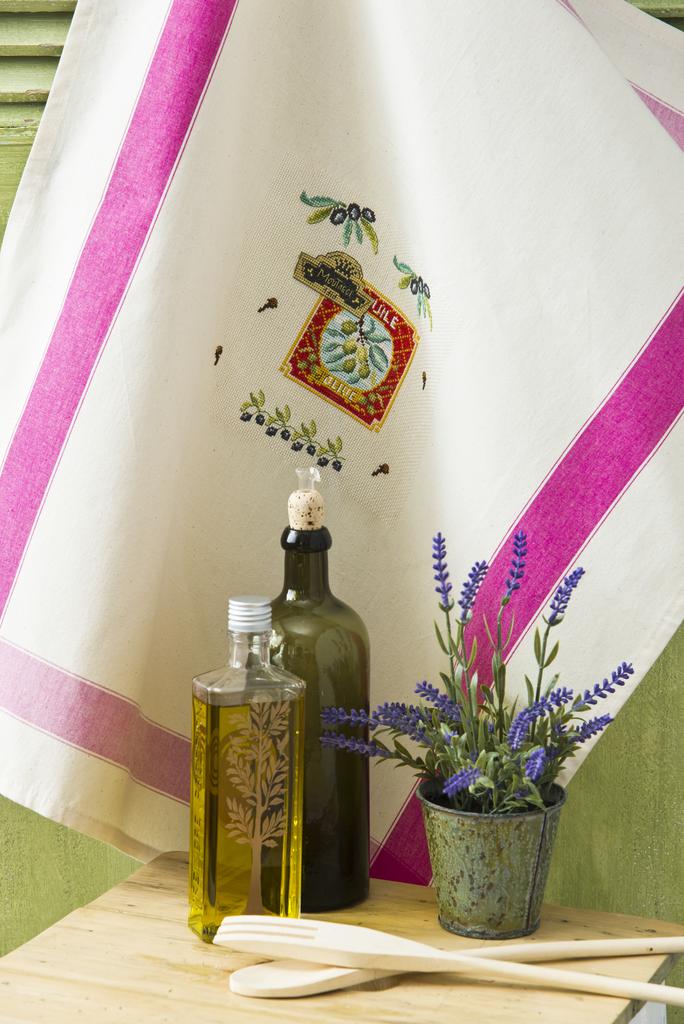 Un torchon « Huile d’olive », Création Point de Croix n°059