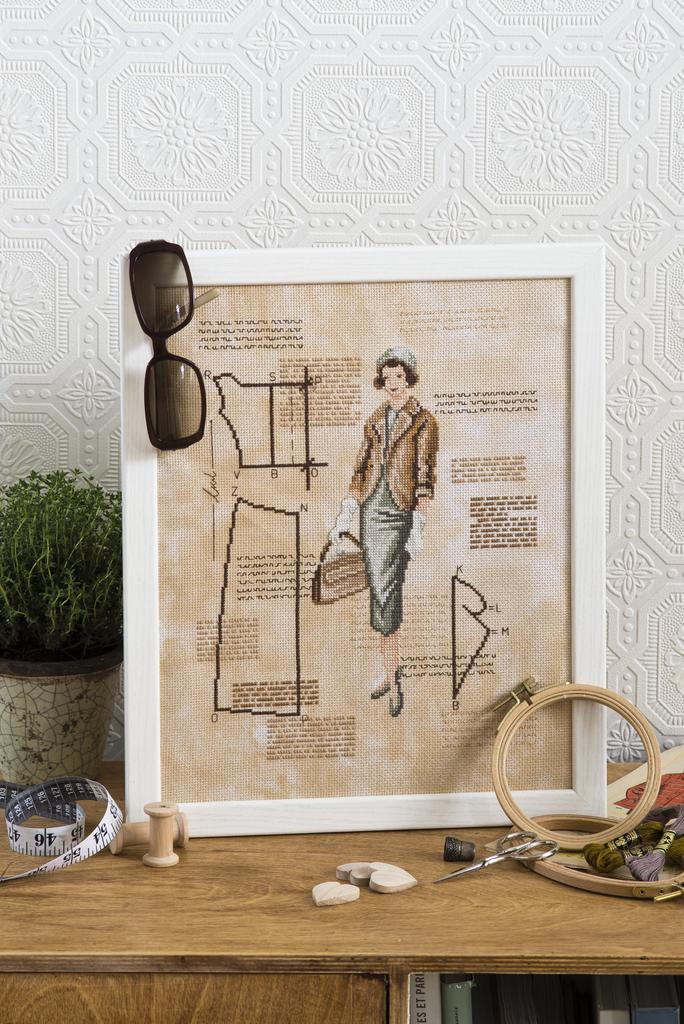 « Les élégantes, le tailleur », Création Point de Croix n°060