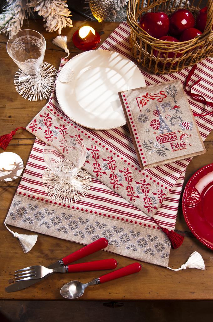 Jolie table : set de tables et portes carte-cadeaux !, Création Point de Croix n°067