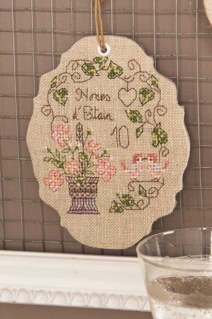 Anniversaires de mariage,  Noces d’étain, Création Point de Croix n°076