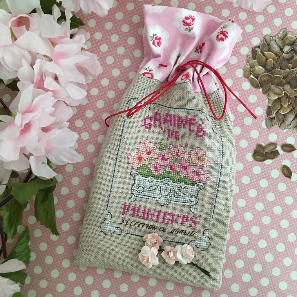 Le sachet de graines, Création Point de Croix n°076