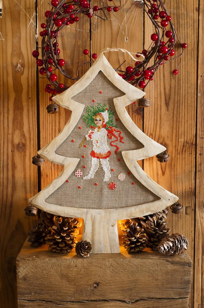 Un sapin de noël brodé !, Création Point de Croix n°079