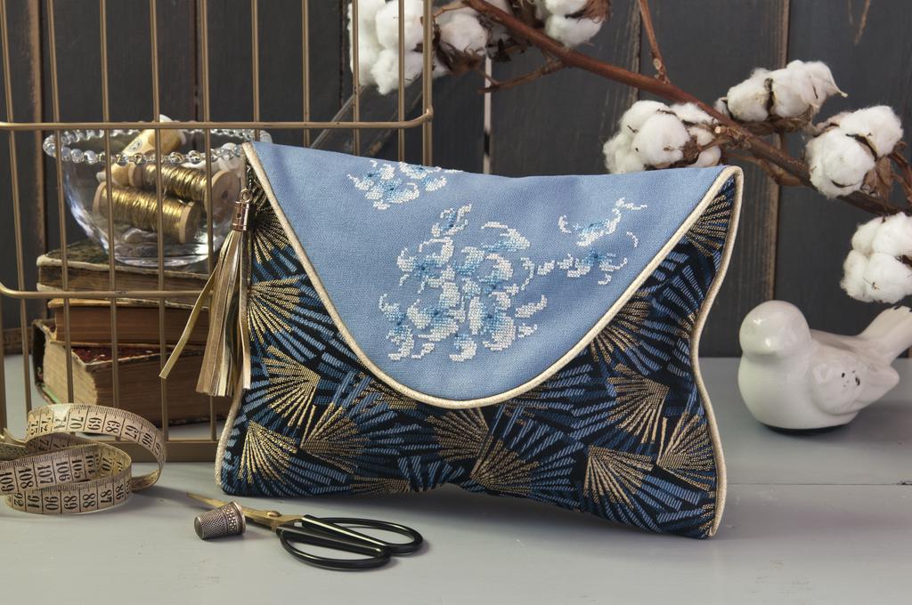 Pochette de soirée, Création Point de Croix n°083
