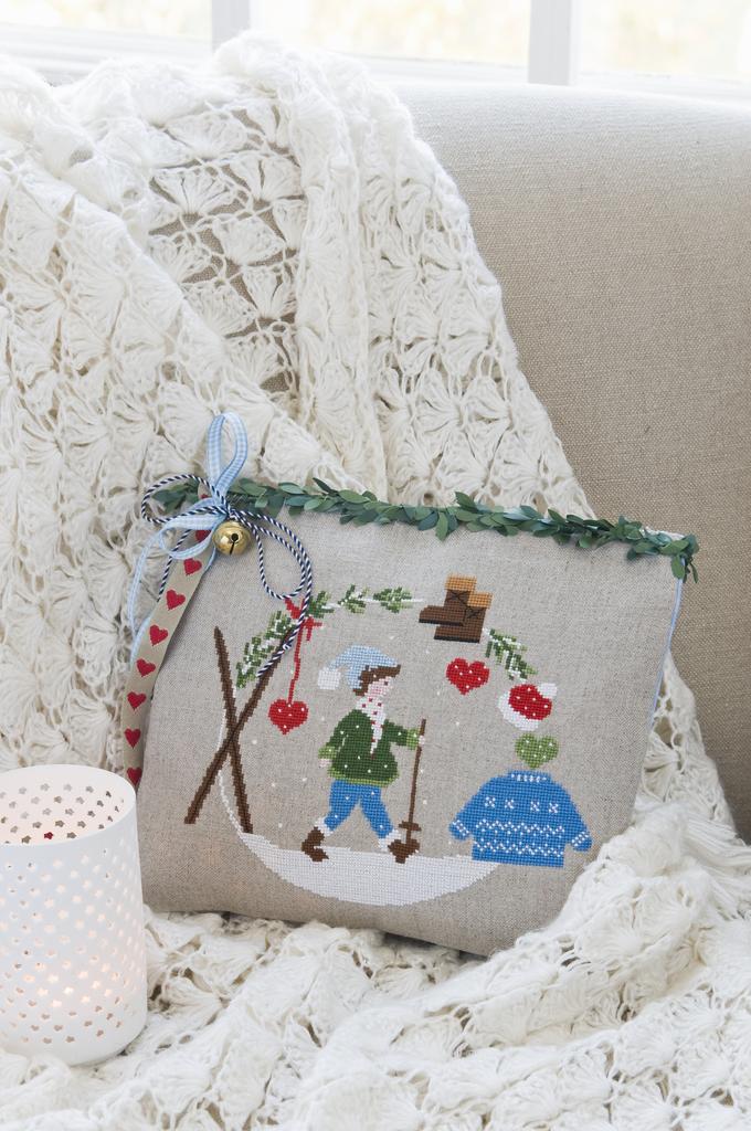 Coussin, Création Point de Croix n°086