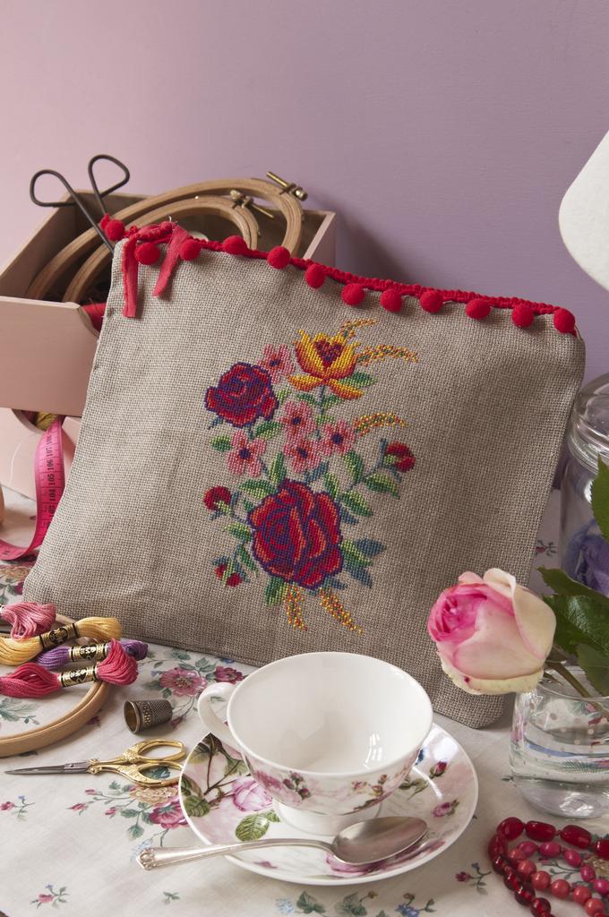 Petite pochette « Frida », Création Point de Croix n°089