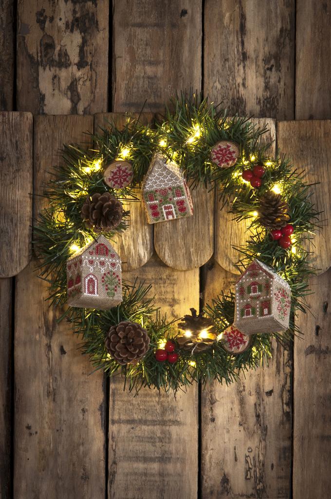 Une couronne de Noël, Création Point de Croix n°097