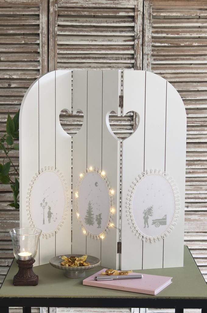 Petit paravent de noël, Création Point de Croix n°097
