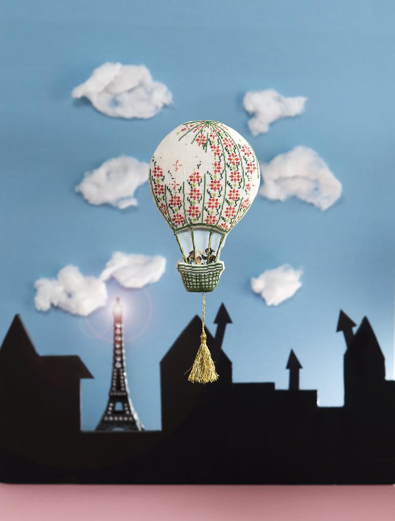 Jour de fête et d’émotion!, Création Point de Croix n°100