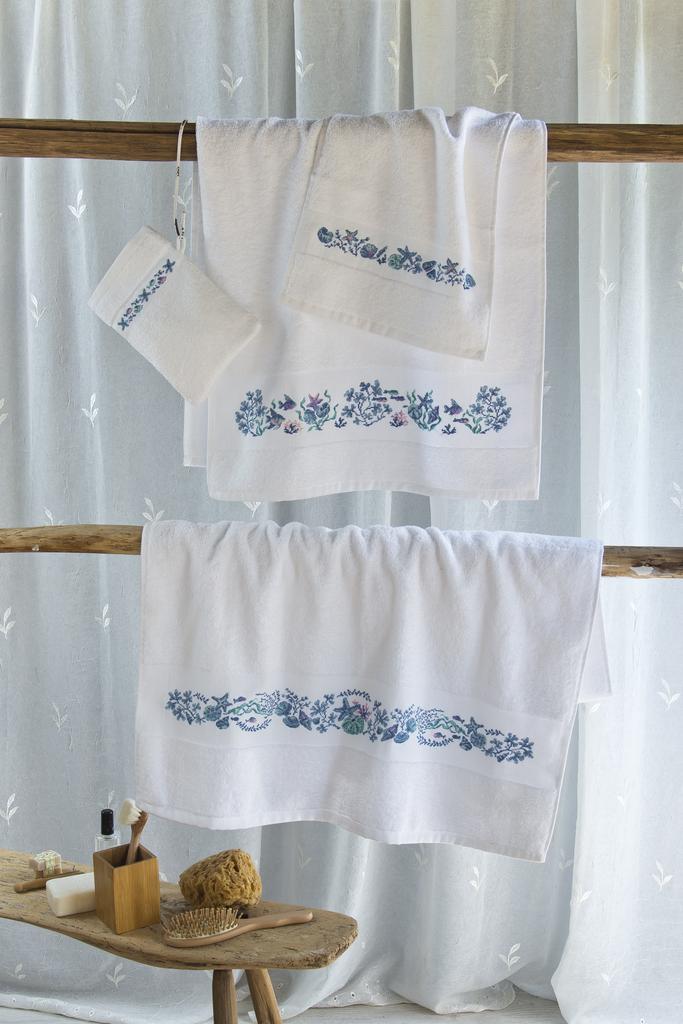 Le linge de bain, Création Point de Croix n°101