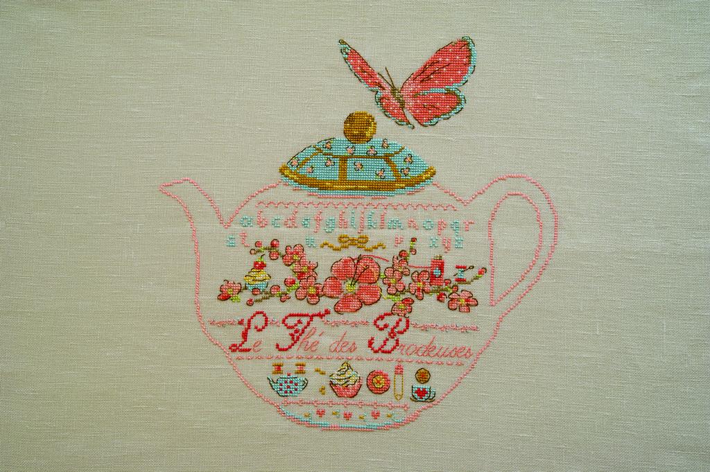 Pause broderie, Création Point de Croix n°110