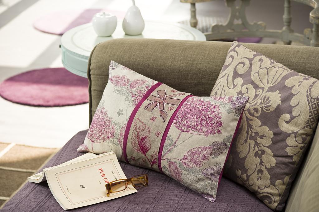 Coussin aux hortensias de Véronique Enginger, Création Point de Croix n°022