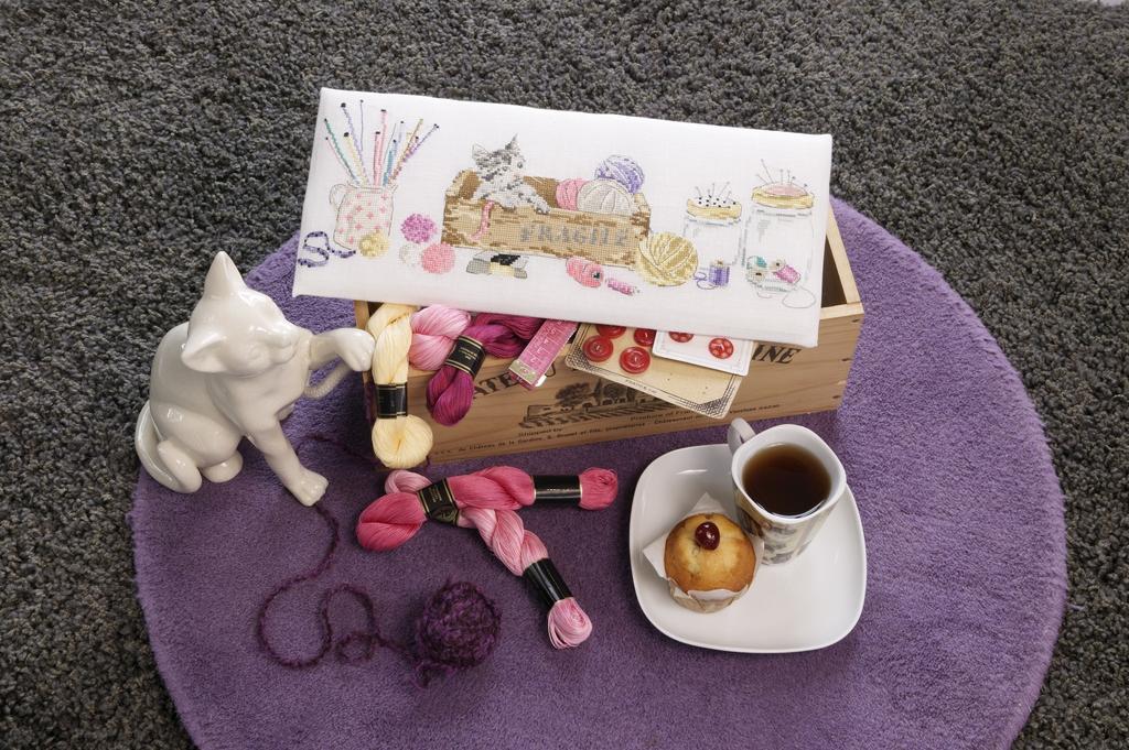 Le chaton de l’aiguille de Hélène Le Berre, Création Point de Croix n°037