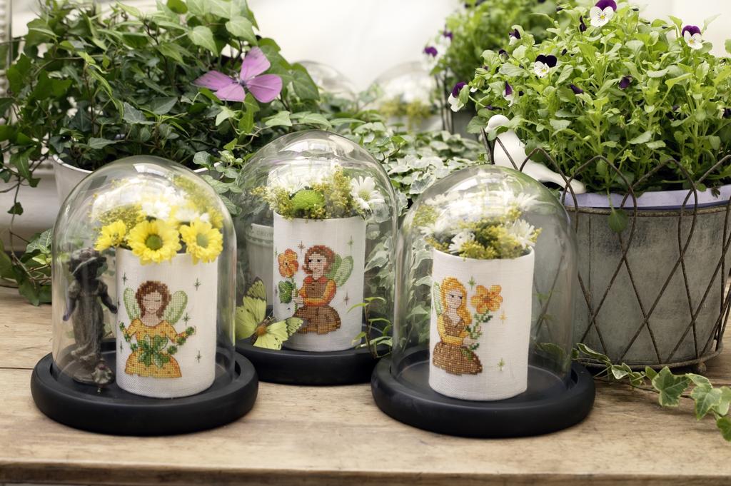 Fleurs sous verre, Création Point de Croix n°039