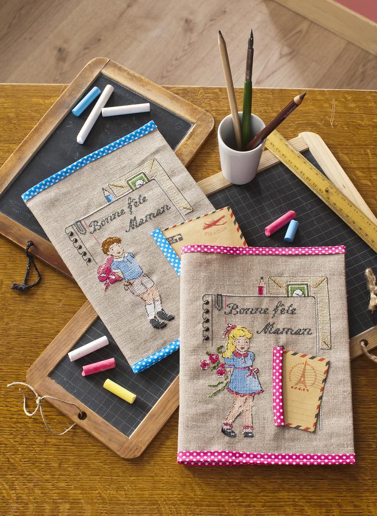 Protège-cahier « Bonne fête Maman », Création Point de Croix n°064