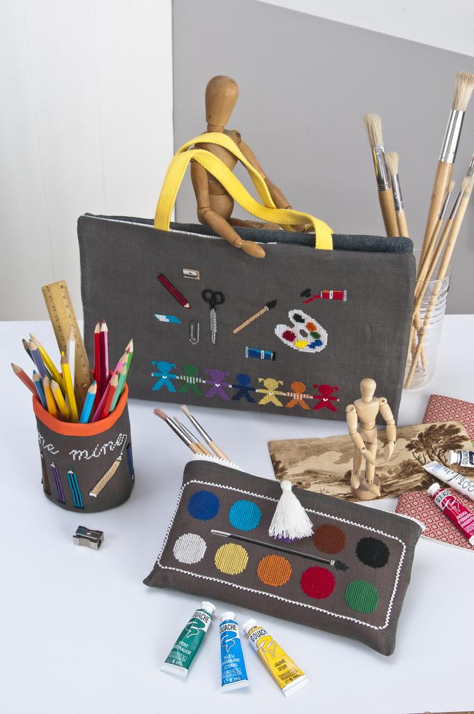 Ma valise d'artiste, Création Point de Croix n°066