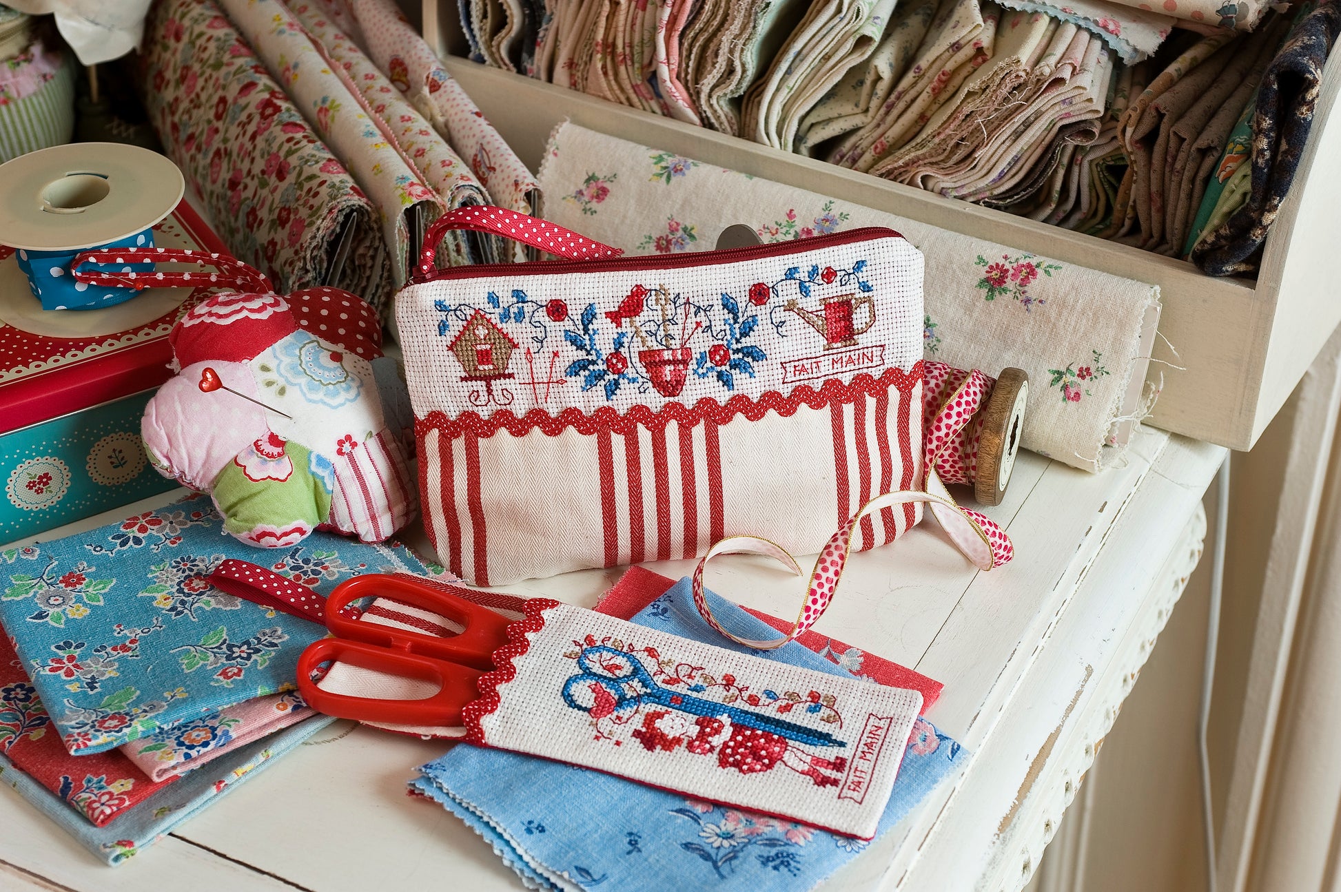 L’atelier de la brodeuse