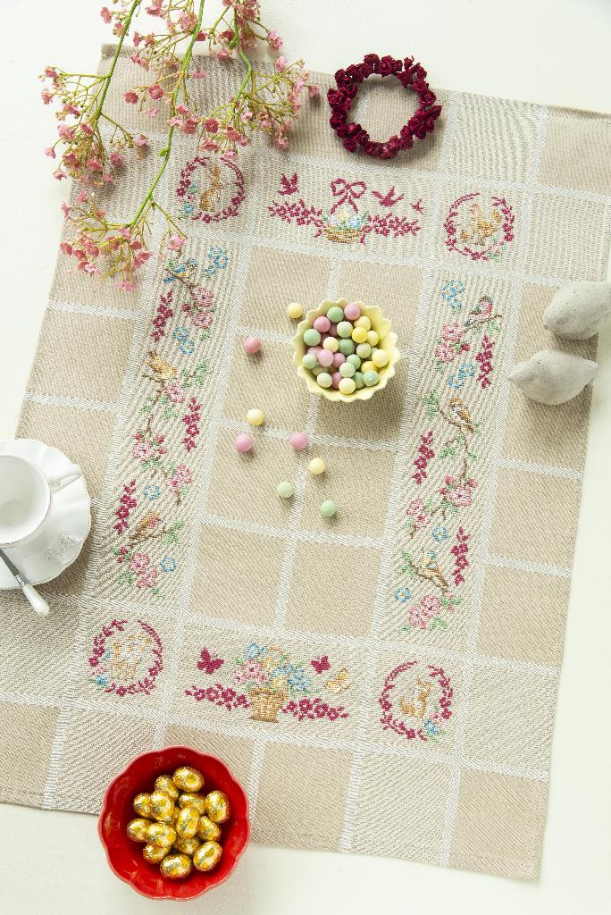 Torchon la "Pâques"